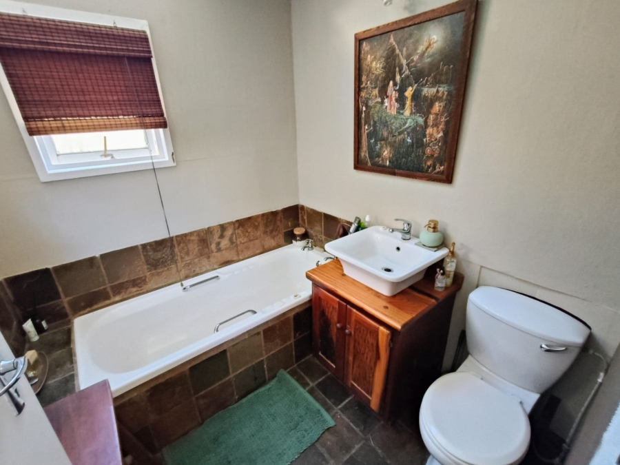 3 Bedroom Property for Sale in Wavecrest Eastern Cape